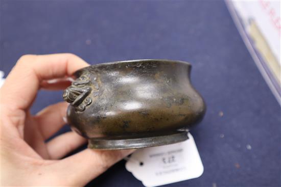 A 19th century Chinese bronze censer, Xuande mark height 5.5cm